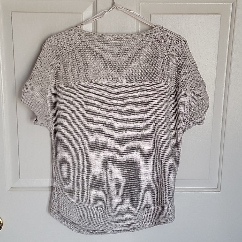 Tommy Bahama women's short sleeved sweater, tan, small. - Picture 4 of 7